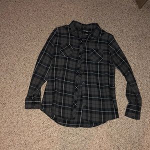 Hot Topic Grey Buttoned Flannel